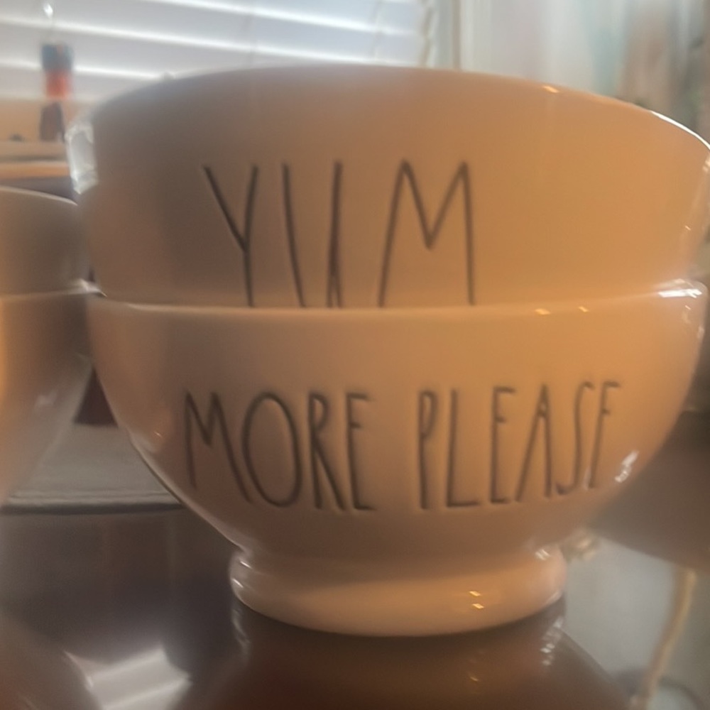 Set of 4 Rae Dunn Bowls